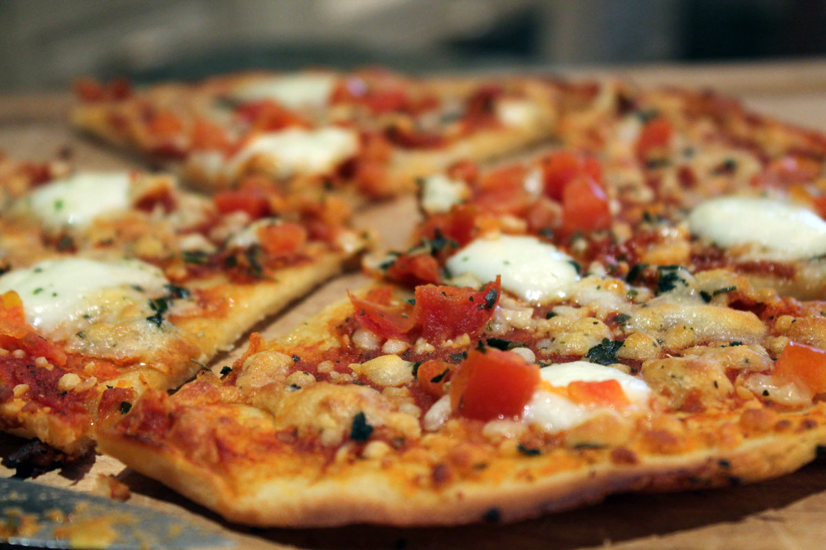 Udi’s Gluten-Free Pizza Review | Hugs ‘n Kitchen