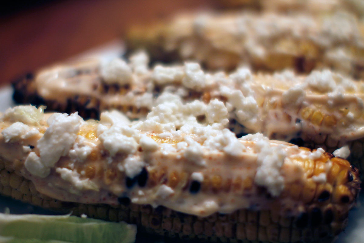 Mexican Grilled Corn | Hugs 'n Kitchen
