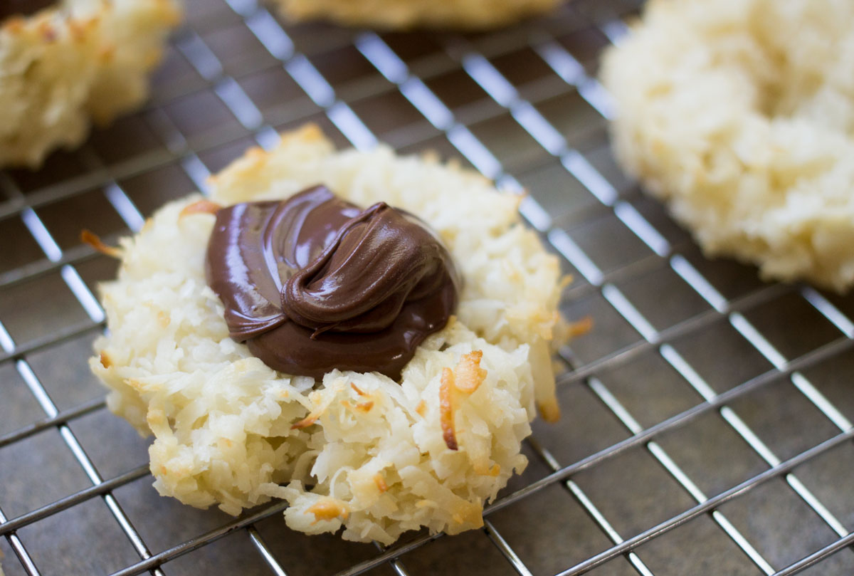 Coconut Macaroon Nests with Nutella | Hugs ‘n Kitchen