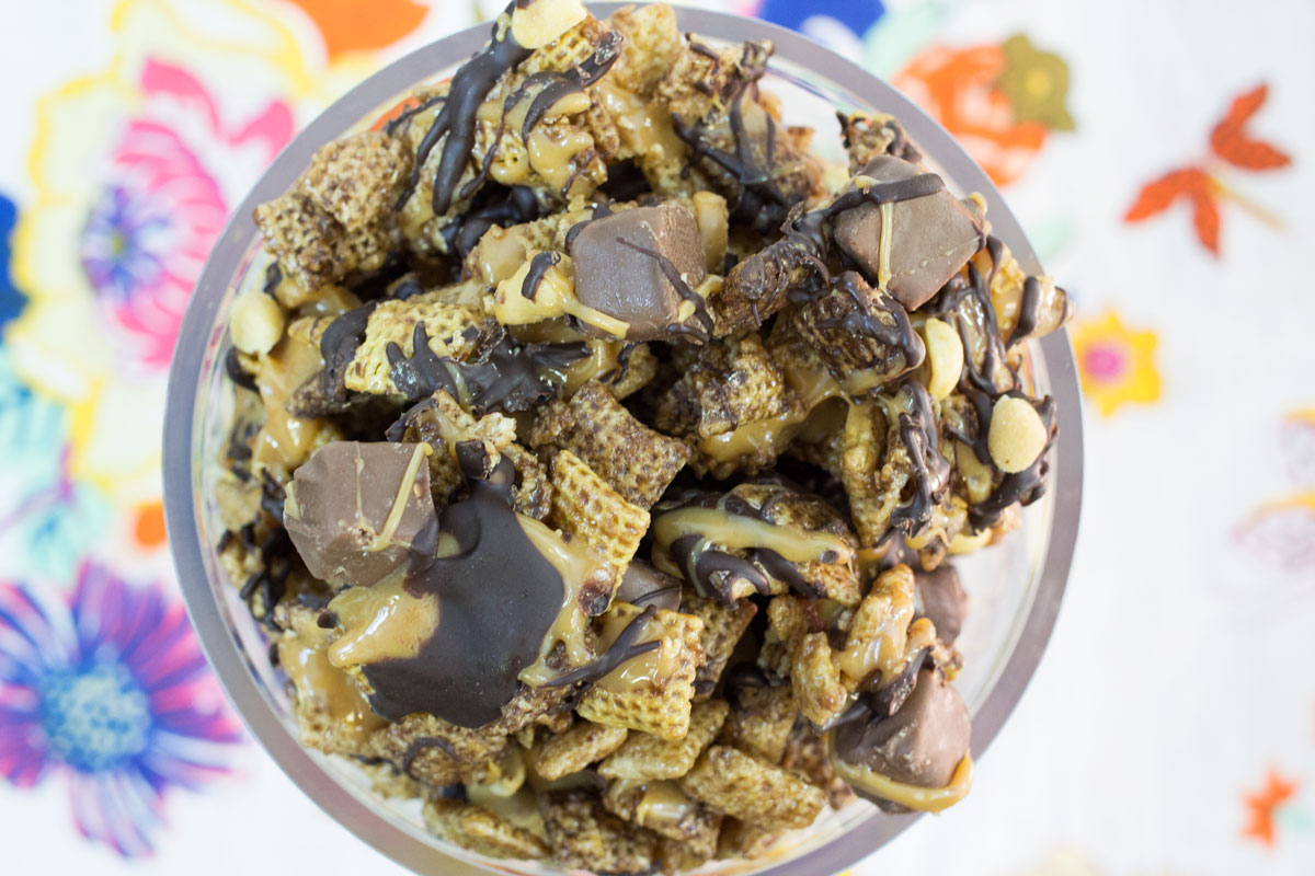 Snickers Chex Mix | Hugs ‘n Kitchen