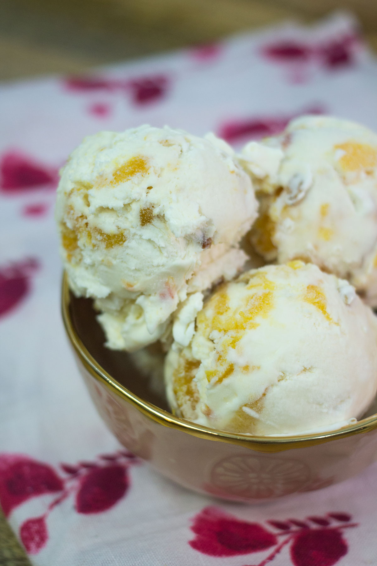No-Churn Roasted Peach Ice Cream | Hugs ‘n Kitchen