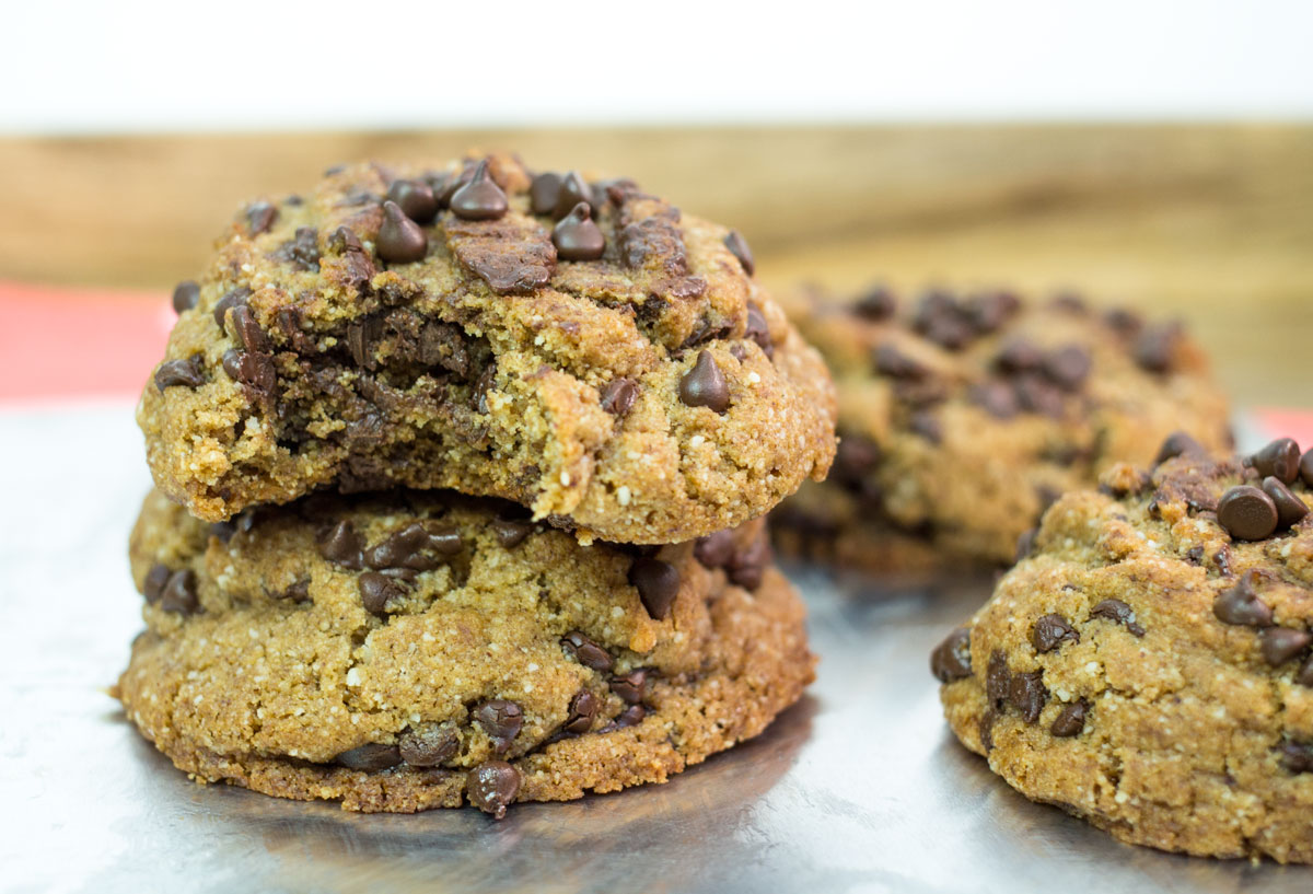 Paleo Chocolate Chip Cookies | Hugs ‘n Kitchen